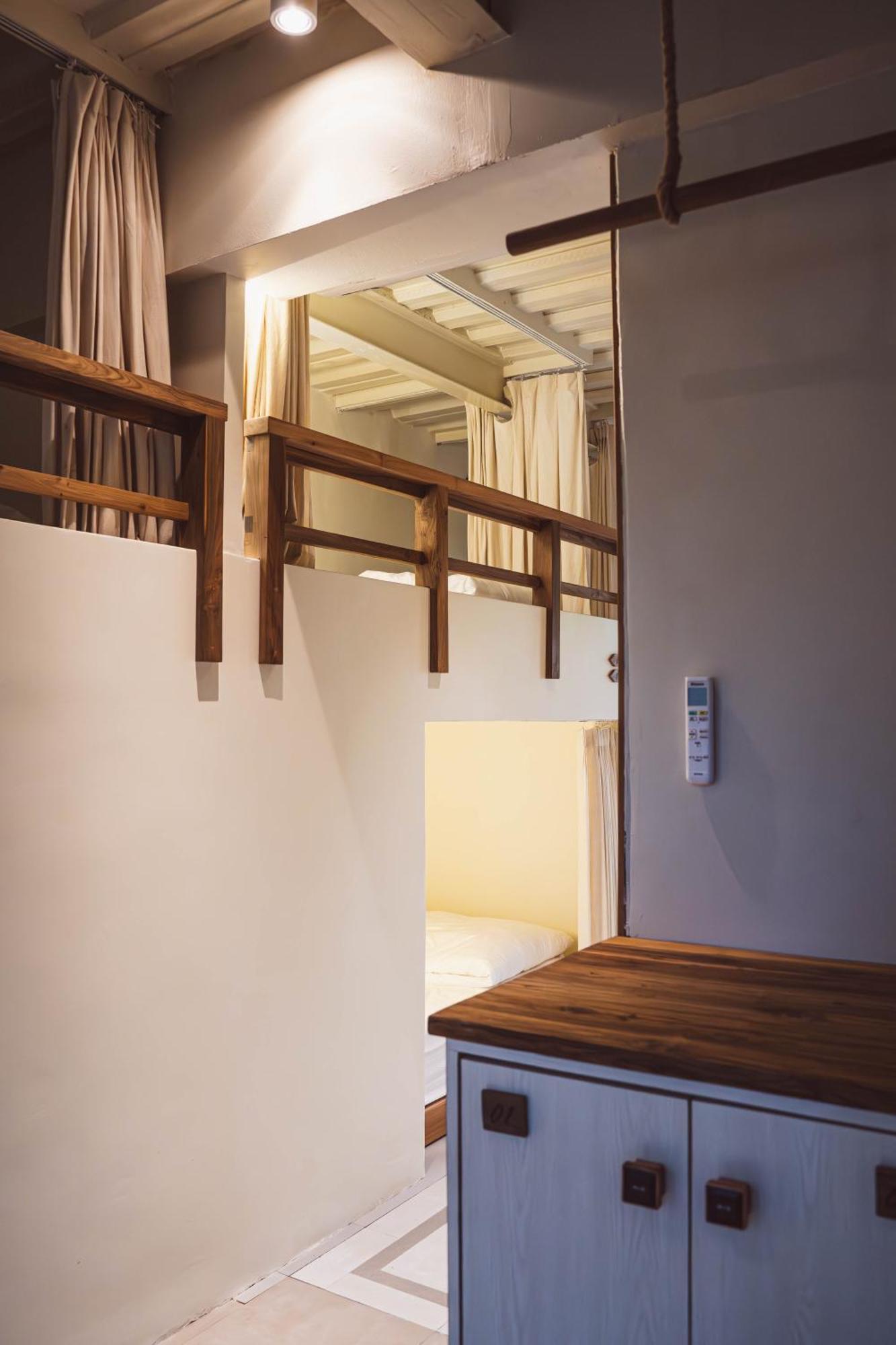 White Penny Hostel